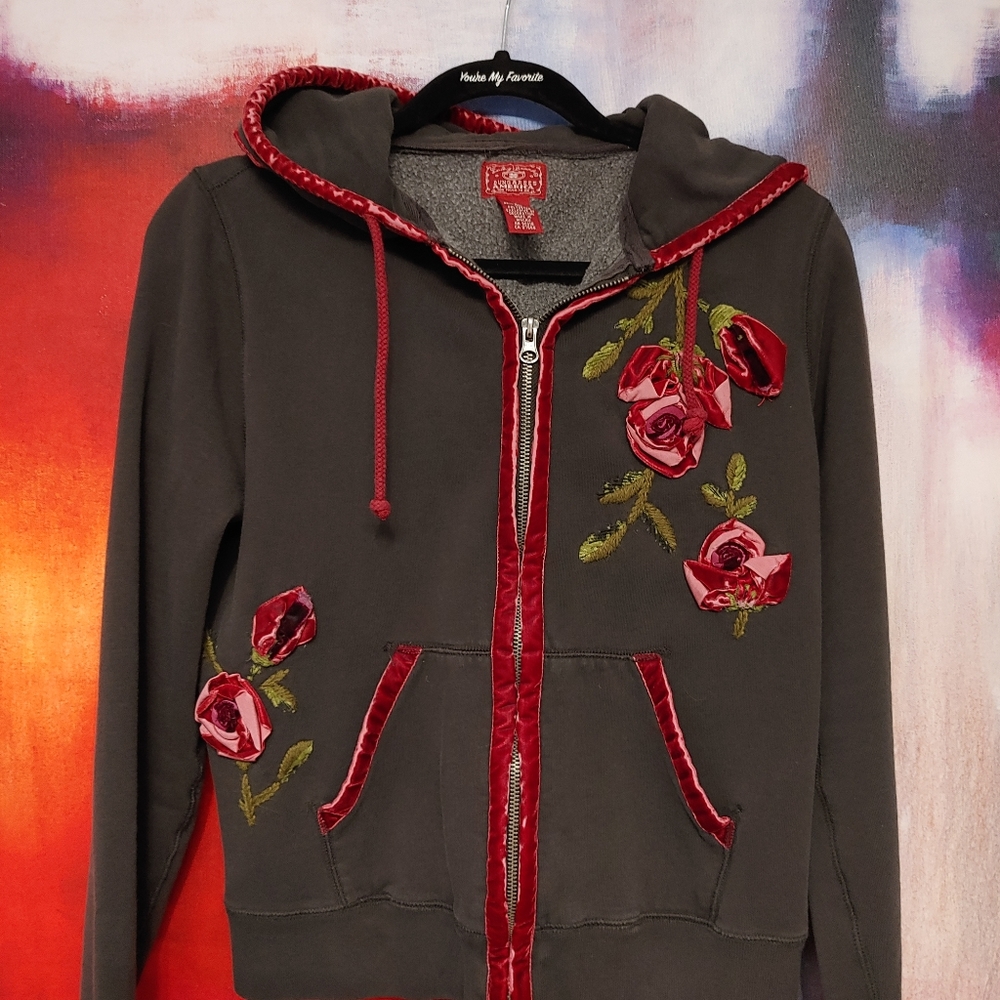 Lucky brand sweatshirt